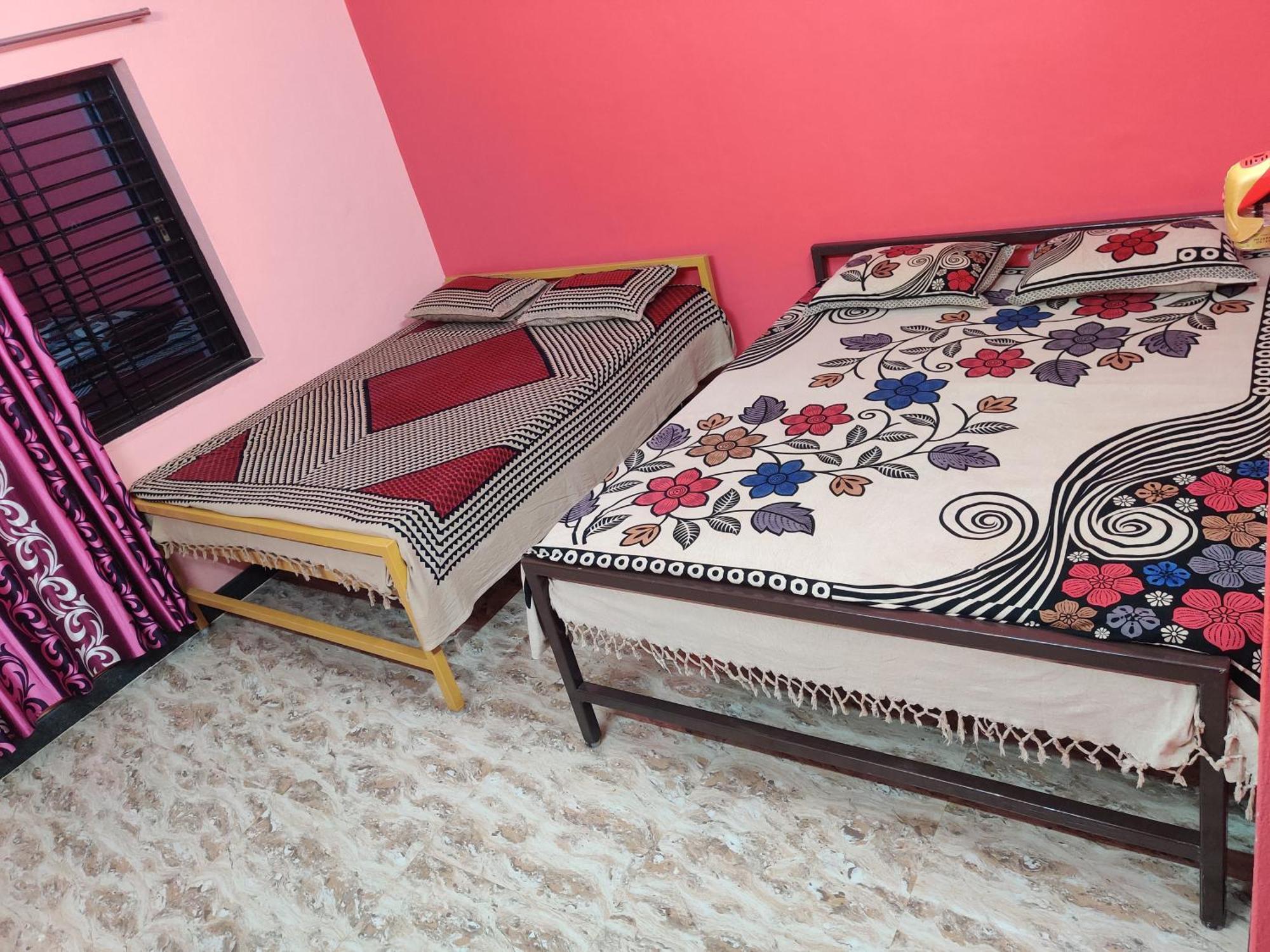 Homestay Trinity - *